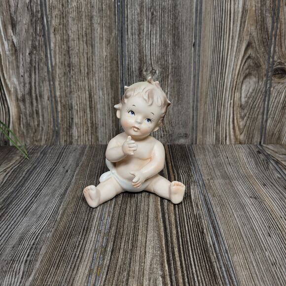 Vintage Piano Baby Figurine Inarco E-183/L - Picture 1 of 7